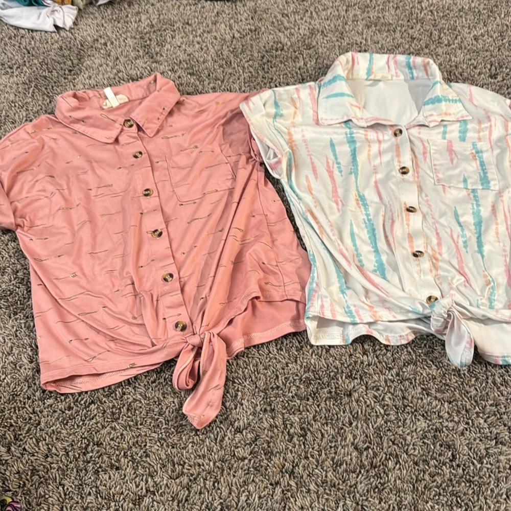 Size M girls button up short sleeve shirts - Picture 1 of 5